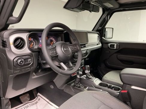 Used 2026 Jeep Wrangler Willys image 13