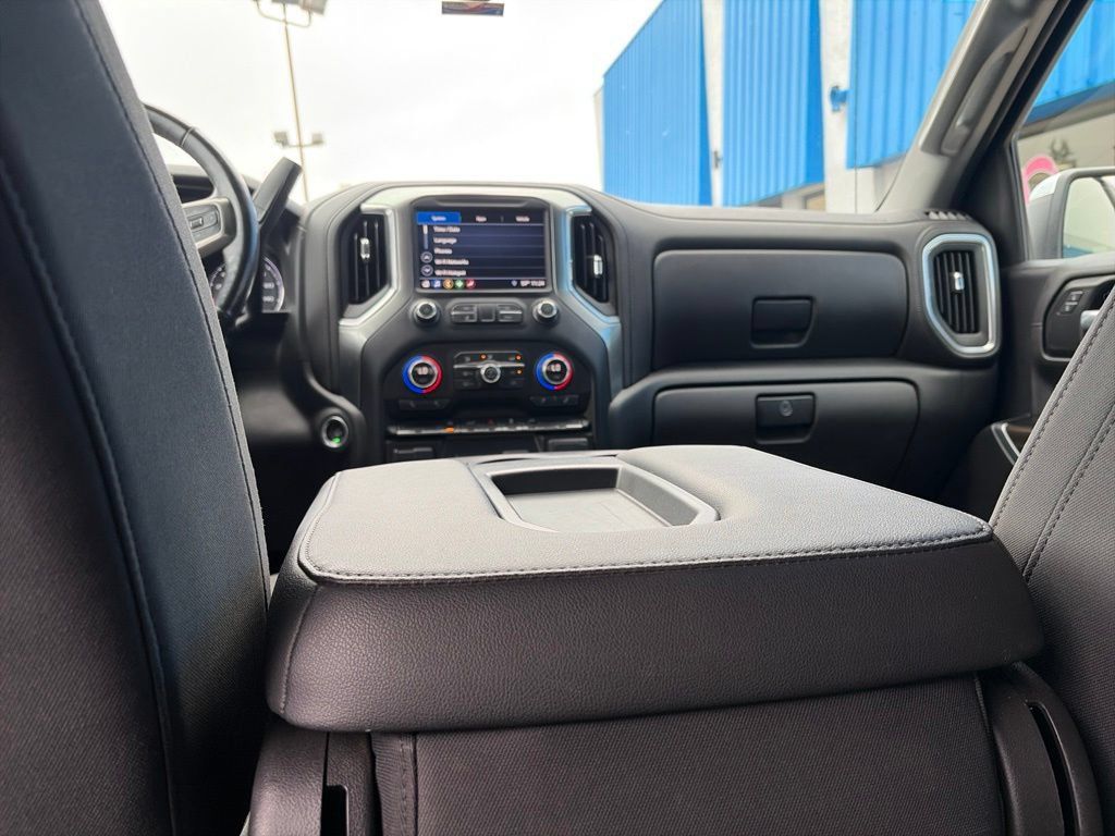 Used 2019 Chevrolet Silverado 1500 LT w/ All-Star Edition AWD/4WD image 34