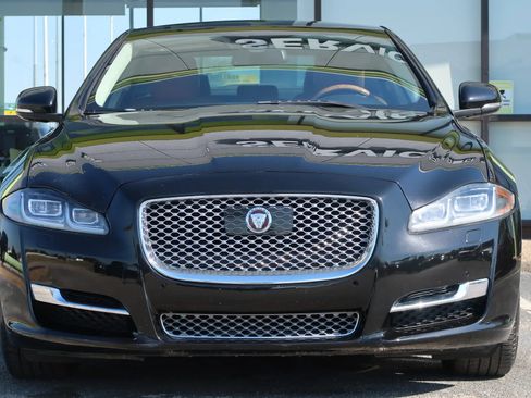 Used 2017 Jaguar XJ L Portfolio AWD/4WD image 2