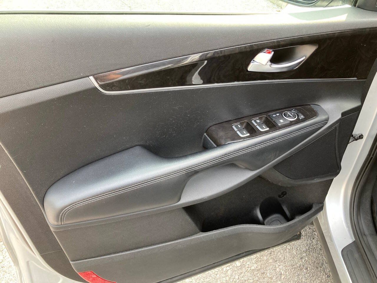 Used 2017 Kia Sorento AWD image 27