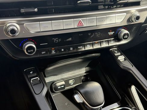 Used 2025 Kia Telluride S AWD/4WD image 13