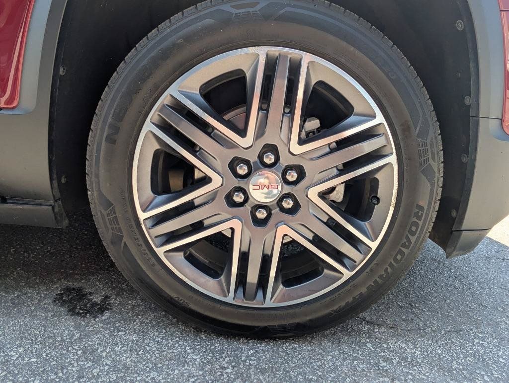 Used 2017 GMC Acadia SLT FWD image 13