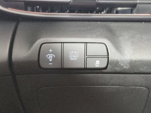 Used 2025 Hyundai Elantra SEL FWD image 26