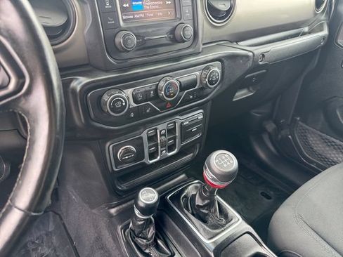 Used 2020 Jeep Gladiator Sport w/ Quick Order Package 23S AWD/4WD image 15