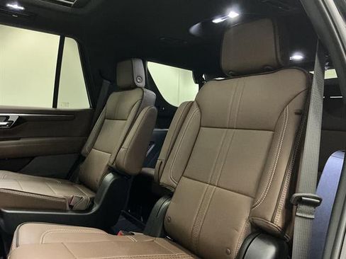 New 2026 Chevrolet Tahoe High Country AWD/4WD image 23