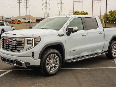 New 2026 GMC Sierra 1500 Denali w/ Technology Package AWD/4WD image 3