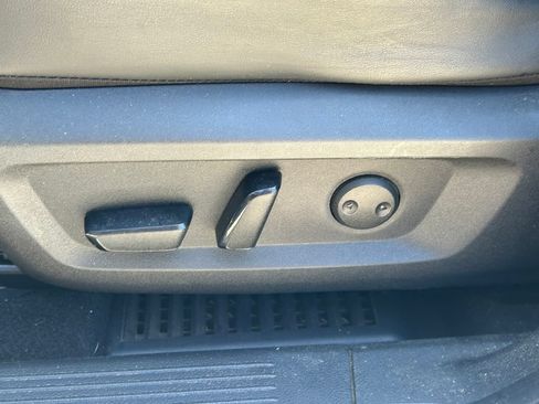 Used 2021 Nissan Rogue Platinum FWD image 26