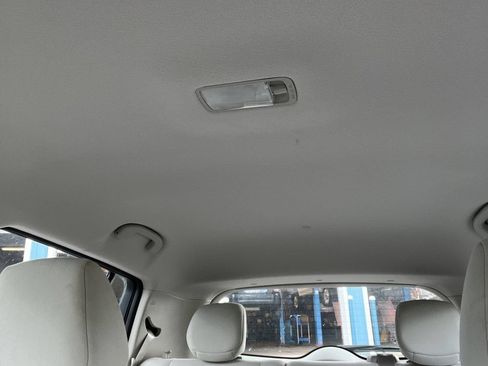 Used 2016 Nissan Leaf SV FWD image 21