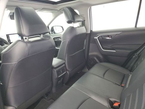 Used 2021 Toyota RAV4 XLE Premium FWD image 15