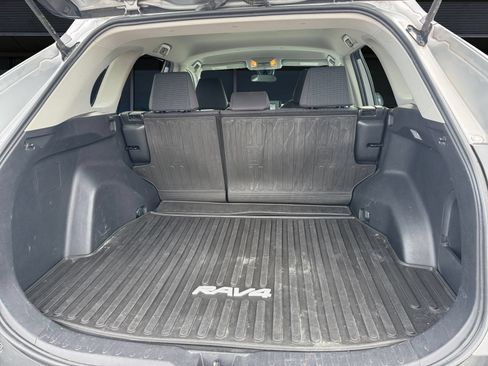 Used 2020 Toyota RAV4 LE w/ All Weather Liner Package AWD/4WD image 11