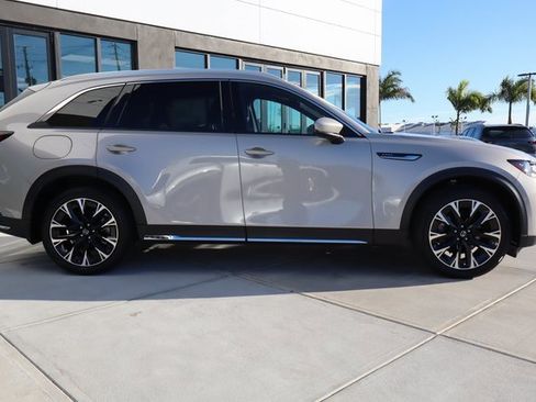 Used 2024 MAZDA CX-90 Plug-In Hybrid w/ Premium Plus image 2