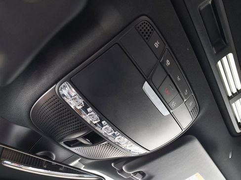 Used 2019 Mercedes-Benz E 300 4MATIC image 34