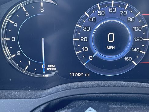 Used 2016 Cadillac Escalade ESV Luxury image 8