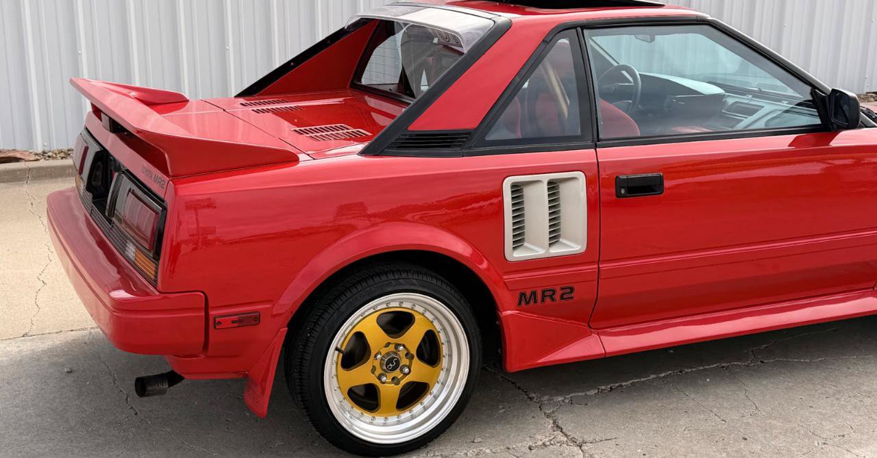 Used 1987 Toyota MR2 RWD image 18