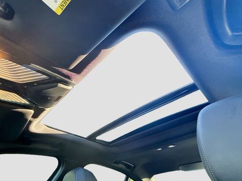 Used 2025 BMW 330i xDrive Sedan image 24