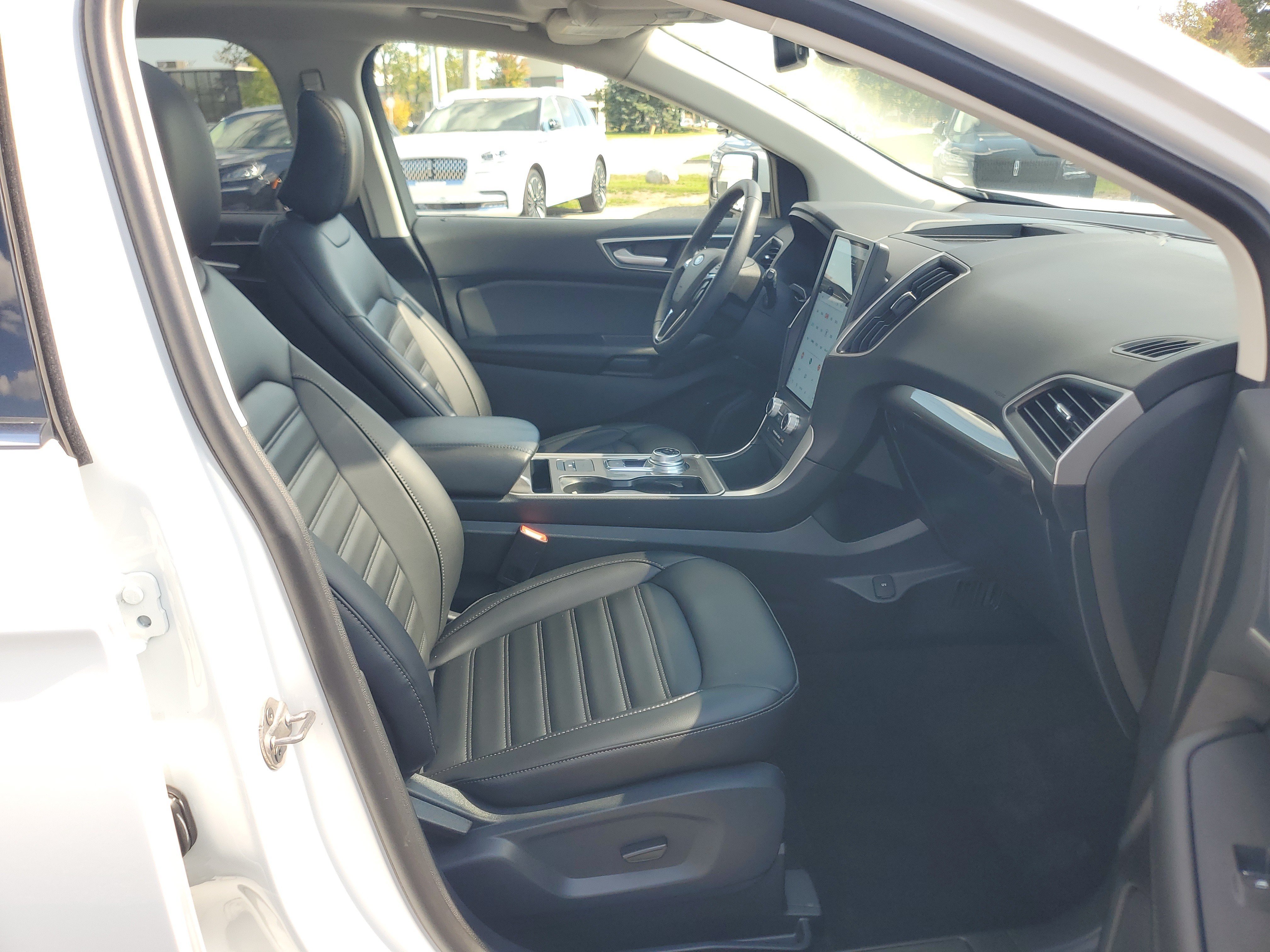 Used 2024 Ford Edge SEL w/ Convenience Package AWD/4WD image 9