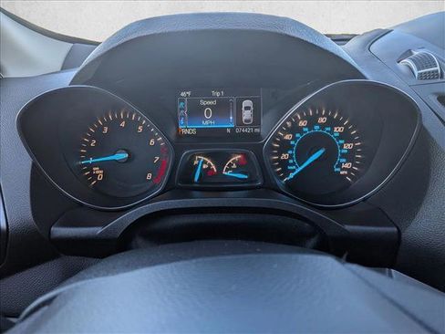 Used 2016 Ford Escape SE w/ Equipment Group 201A image 12