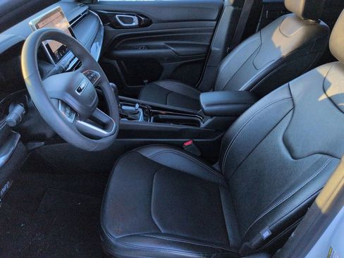 Used 2024 Jeep Compass Limited w/ High Altitude Package image 15