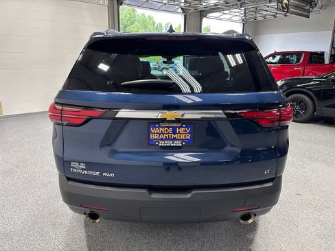 Used 2023 Chevrolet Traverse LT w/ LT Premium Package AWD/4WD image 6