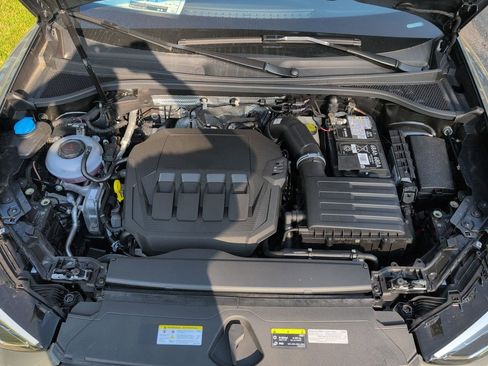 New 2025 Audi Q3 2.0T Premium image 27