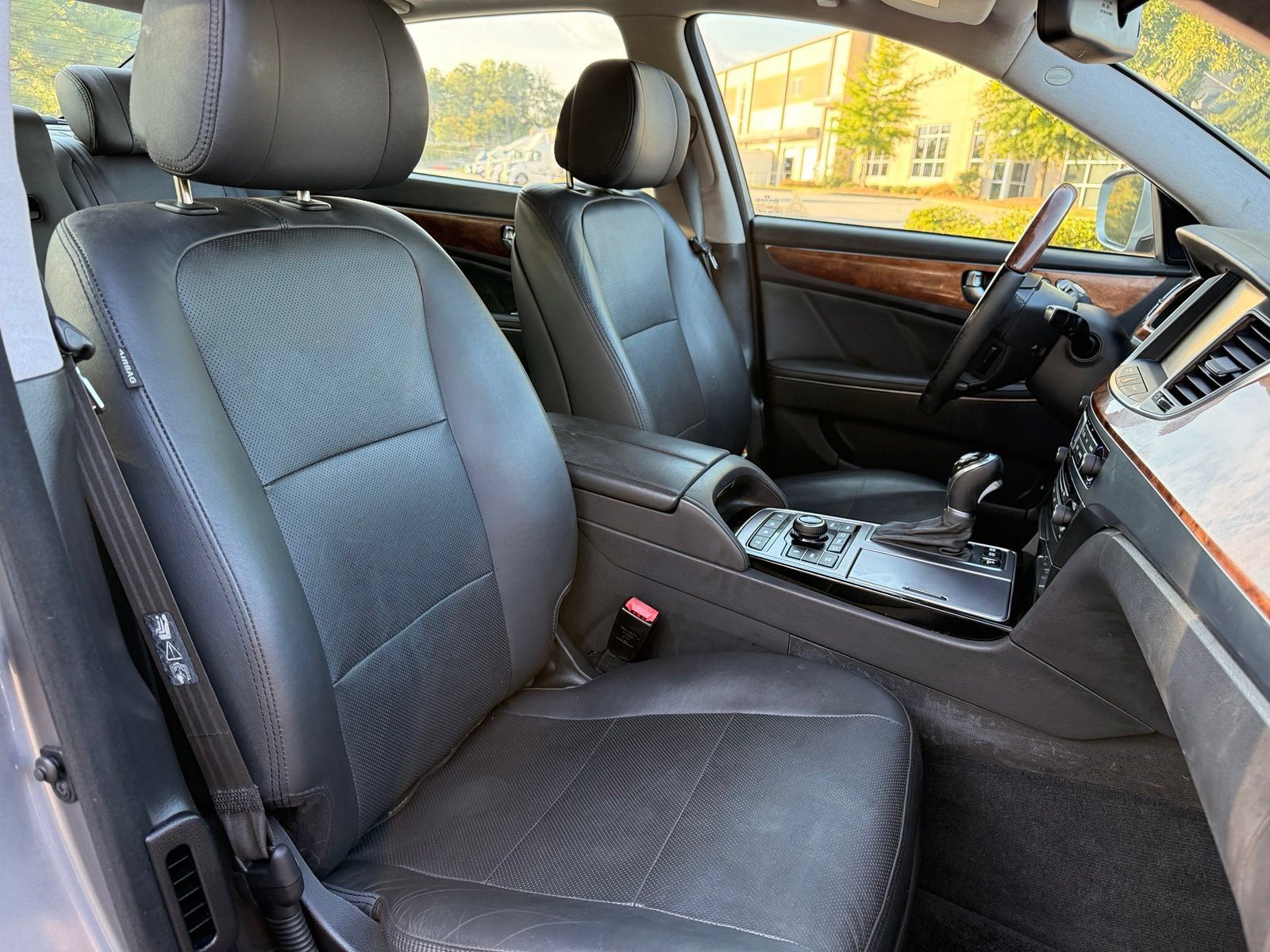 Used 2014 Hyundai Equus Signature RWD image 38