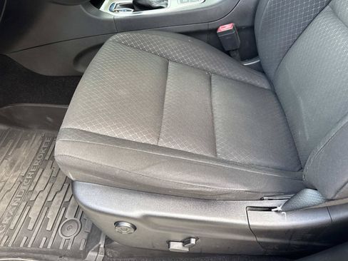 Used 2021 Jeep Grand Cherokee Laredo w/ Security & Convenience Group AWD/4WD image 19