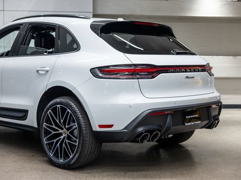 Certified 2026 Porsche Macan AWD/4WD image 23