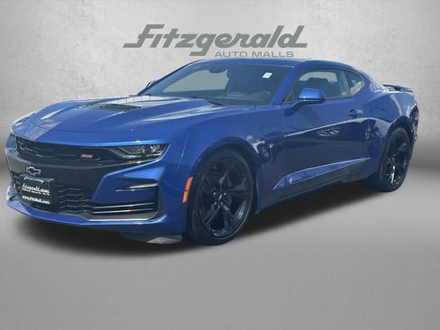 Used 2019 Chevrolet Camaro SS RWD image 2