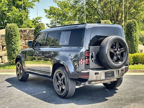 Certified 2022 Land Rover Defender 110 X-Dynamic SE AWD/4WD image 3