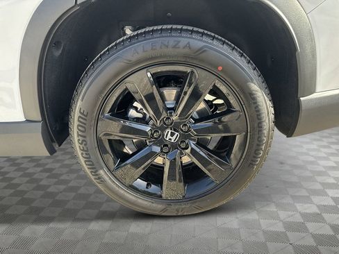 New 2025 Honda Pilot Black Edition image 8