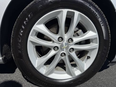 Used 2016 Chevrolet Malibu LT FWD image 9
