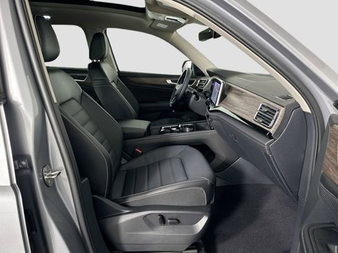 Certified 2025 Volkswagen Atlas SEL image 16