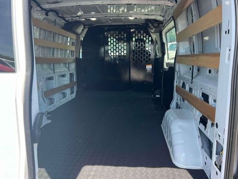 Used 2025 Ford Transit 250 Low Roof w/ Exterior Upgrade Package RWD image 9