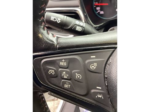 Used 2022 Chevrolet Equinox RS w/ Infotainment Package AWD/4WD image 31
