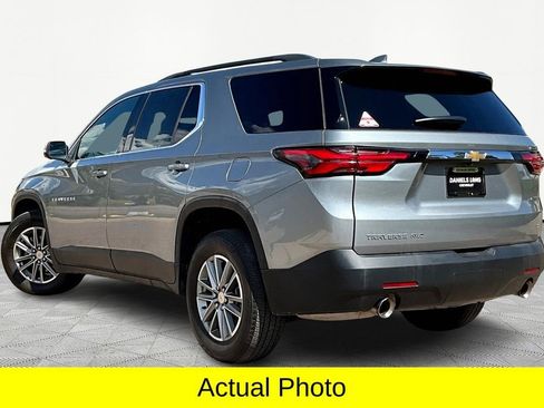 Used 2023 Chevrolet Traverse LT image 12