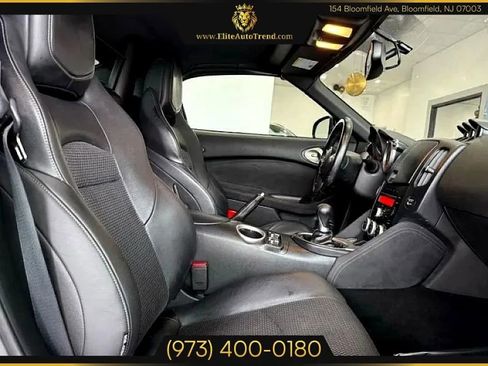 Used 2014 Nissan 370Z Touring image 22