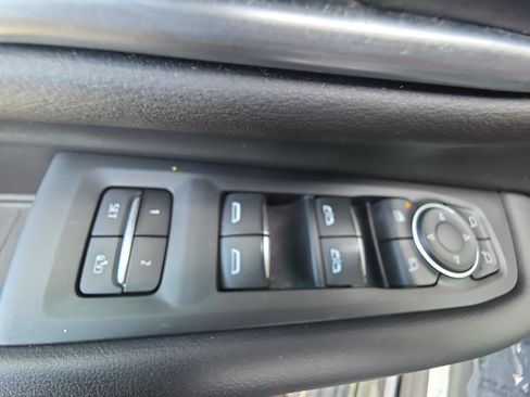 Used 2021 Chevrolet Suburban Premier w/ Premium Package AWD/4WD image 30