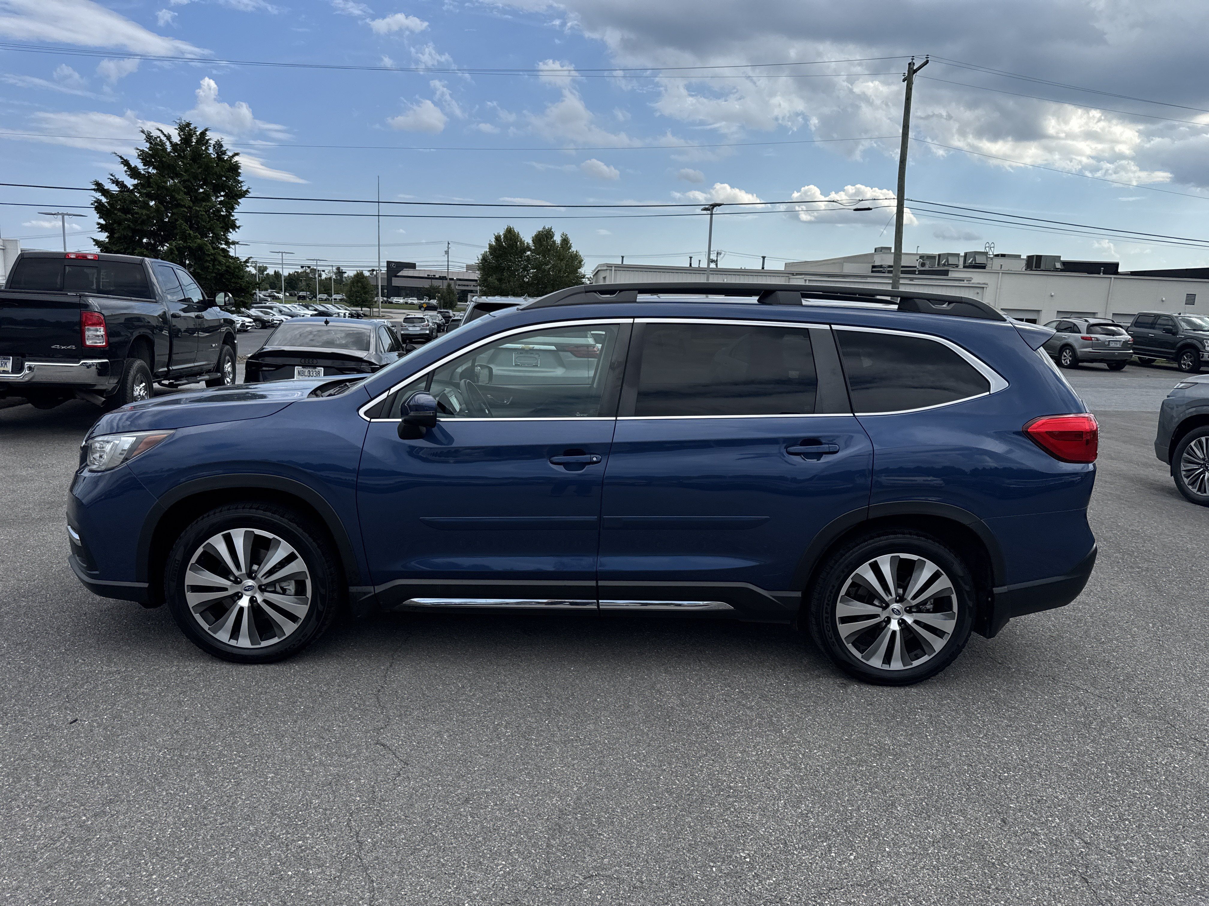 Used 2021 Subaru Ascent Limited w/ Technology Package AWD/4WD image 28