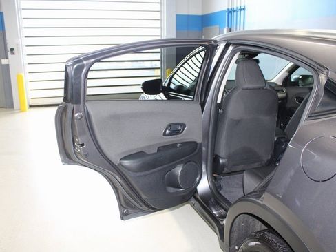 Used 2019 Honda HR-V EX image 17