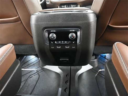 Used 2021 Chevrolet Tahoe High Country image 27