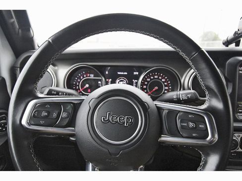 Used 2022 Jeep Gladiator Rubicon w/ Trailer Tow Package image 17