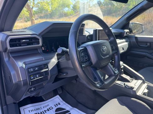 Used 2024 Toyota Tacoma SR5 AWD/4WD image 12
