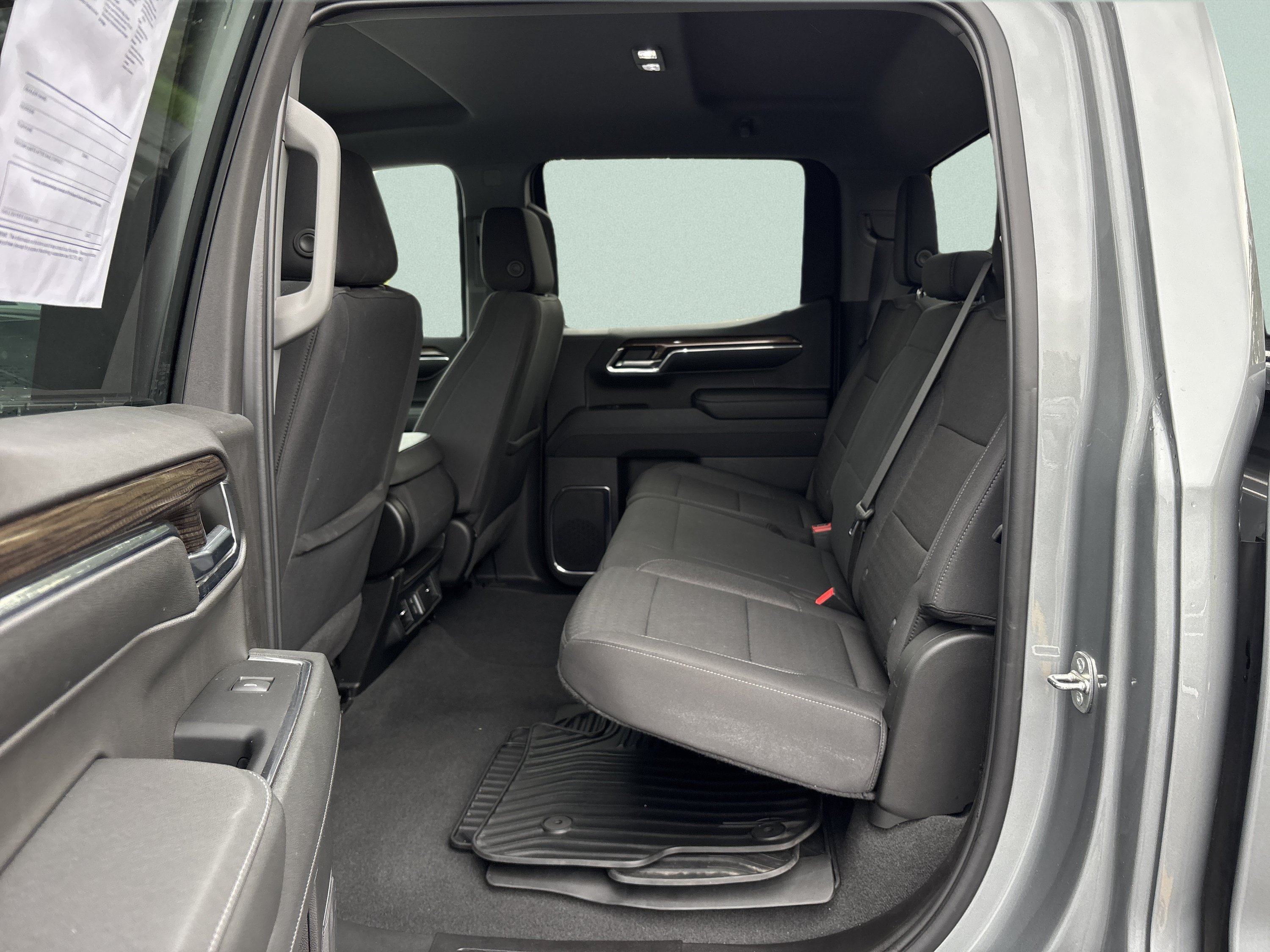 Used 2024 Chevrolet Silverado 1500 LT AWD/4WD image 16