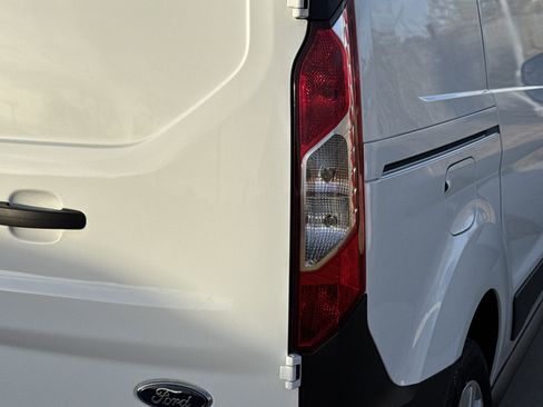 Used 2023 Ford Transit Connect XL image 10