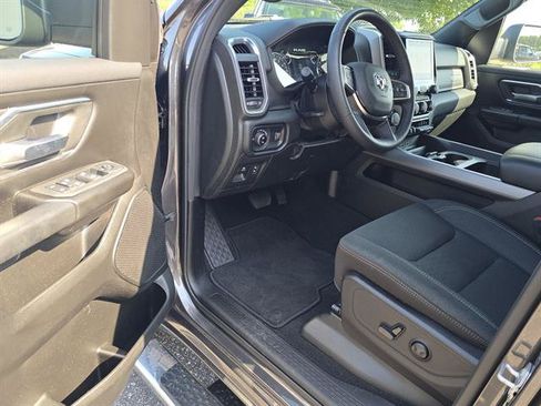 Certified 2025 RAM 1500 Big Horn AWD/4WD image 9