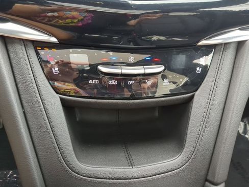 New 2024 Cadillac XT6 Sport w/ Technology Package image 36