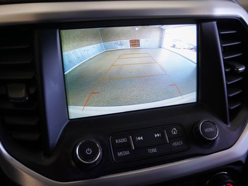 Used 2019 GMC Acadia SLT image 19