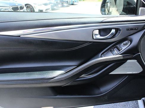 Used 2019 INFINITI Q60 3.0t Luxe w/ Essential Package image 6
