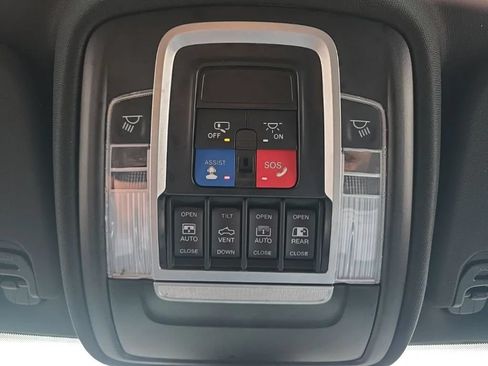 Used 2023 RAM 1500 Big Horn AWD/4WD image 32