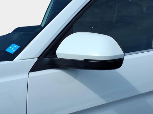 Used 2023 Volkswagen Atlas SE w/ Panoramic Sunroof Package image 5